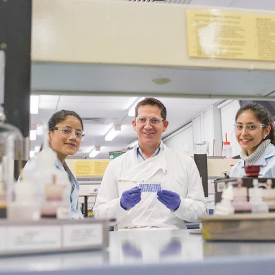  Student Valeria Heredia - left, Dr Nick West and student Franchesca Velarde